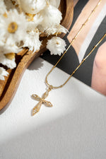 Charger l'image dans la galerie, COSMOS - Collier croix doré pendentif serti pierres fines lumineux
