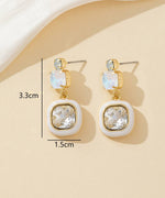Charger l'image dans la galerie, Blossom bijoux - Boucles d’oreilles à clou strass carré émaillé – 26PEBOL009
