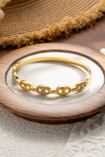 Charger l'image dans la galerie, COSMOS - Bracelet maillons ovales acier inoxydable doré strass femme
