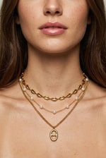 Charger l'image dans la galerie, COSMOS - Collier triple rang doré acier inoxydable perles maillons
