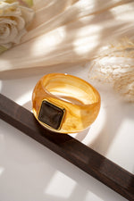 Charger l'image dans la galerie, COSMOS - Bracelet jonc résine large cabochon carré cerclé élégant
