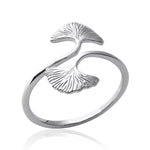 Charger l&#39;image dans la galerie, Bague en argent 925 rhodié composée d&#39;un anneau ouvert se terminant par une feuille de ginkgo à chaque extrémité
